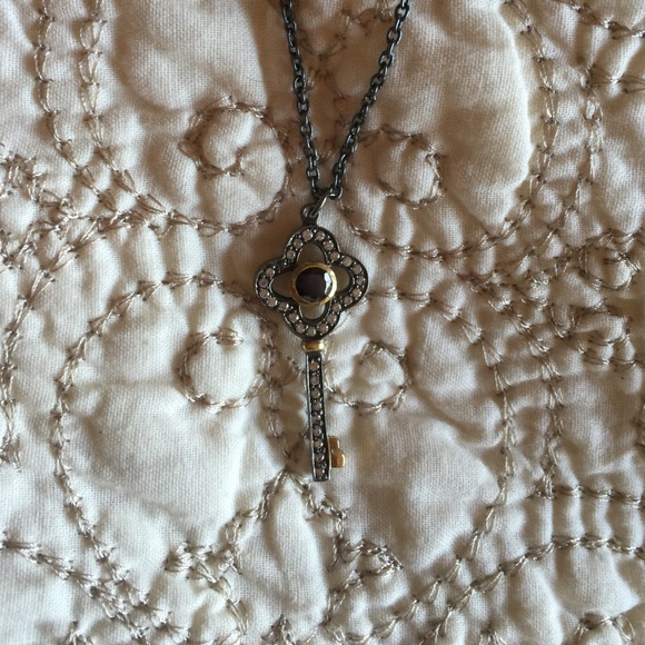 Stella and Dot Necklace - Picture 2 of 2