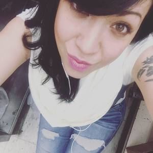 Meet your Posher, Sharon