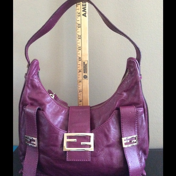 **SOLD** Fendi leather shoulder bag - Picture 1 of 4