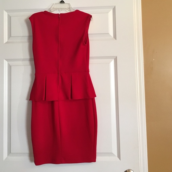 🎈BISOU BISOU Red Dress great for Valentines - Picture 2 of 3