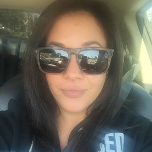 Meet your Posher, Mari