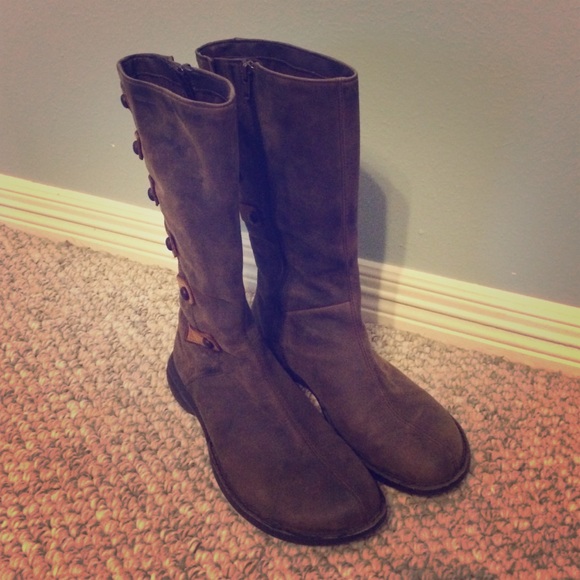 Merrell Waterproof Boots - Picture 1 of 4