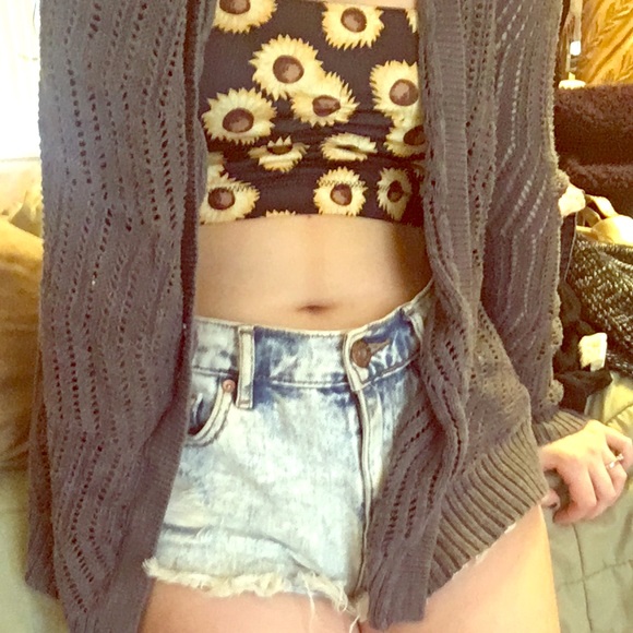 Adorable grey cardigan