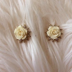 Gold Sparkly Flower Earrings