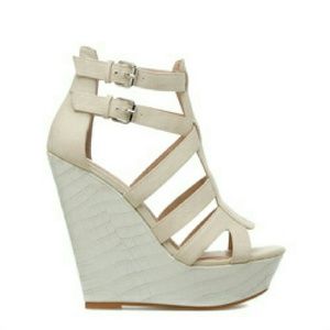 Shoe Dazzle Sandal Wedge