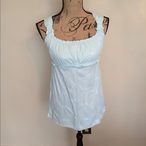 BCBG Maxazria knit w/ embroidery trim top mint gr.