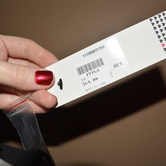 NWT Pretty black lace keyhole blouse, size small - Picture 3 of 4