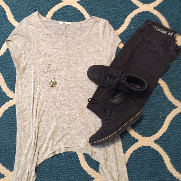 Grey long tee✌️