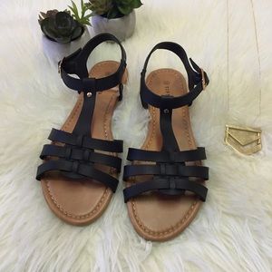 🎉 FLASH SALE 🎉 NEW Black sandals