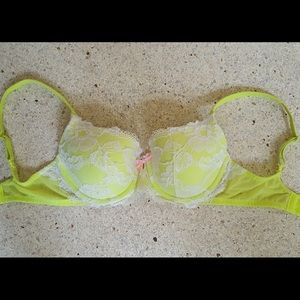 Victoria's Secret Bra, Yellow 32DD