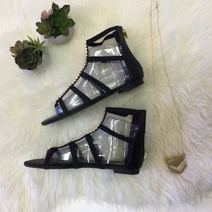 🎉 FLASH SALE😱 🎉 NEW Strappy gladiator sandals.