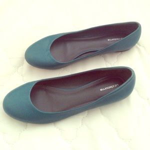 Women's teal ballet flats