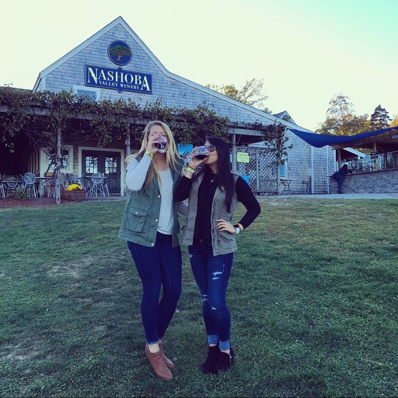 Meet your Posher, Kaitlyn - Picture 4 of 5