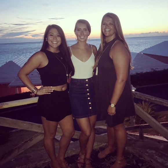 Meet your Posher, Kaitlyn - Picture 2 of 5