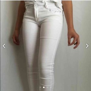 White skinny pants