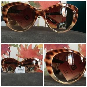 Brown tortoise frame cat eye sunglasses 💕👓💕😎