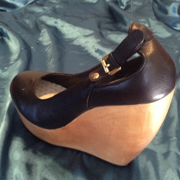 Matiko Shoes - Unbelievable MATIKO "Mari" Wedge
