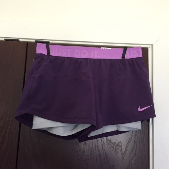Nike Women's Circuit 2-In-1 Woven Training Short