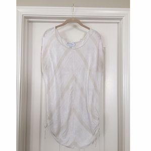 Jessica Simpson maternity sleeveless top