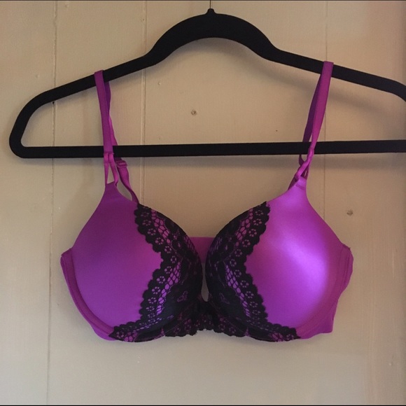 Victoria's Secret bombshell bra