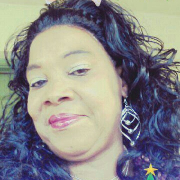 Meet your Posher, Carol - Picture 1 of 1