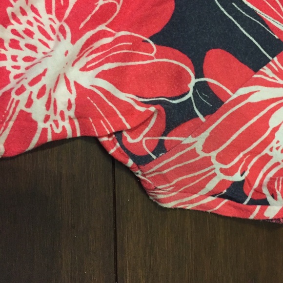 4 for 25 American Eagle floral top - Picture 2 of 4