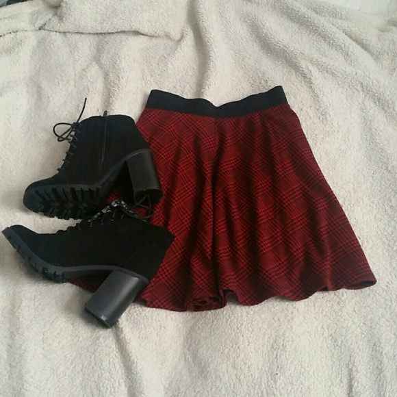 Forever 21 Dresses & Skirts - Forever 21 1X Plaid Red Skirt