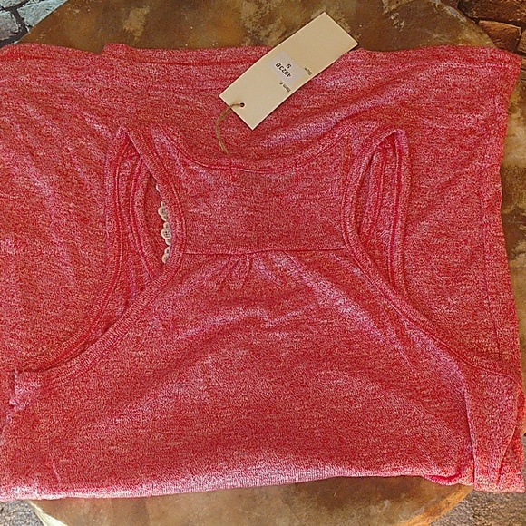 ‼️ CLEARANCE ‼️ Lace Cross Tank - Picture 3 of 3