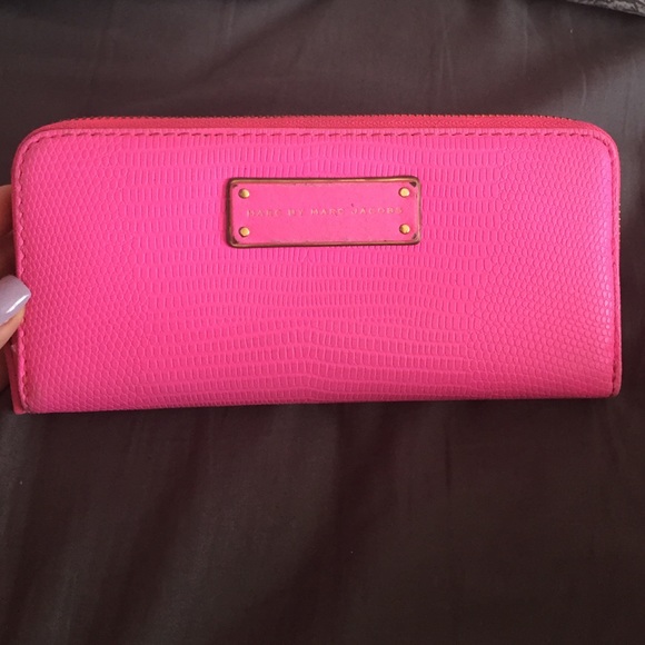 Marc Jacob bright pink wallet