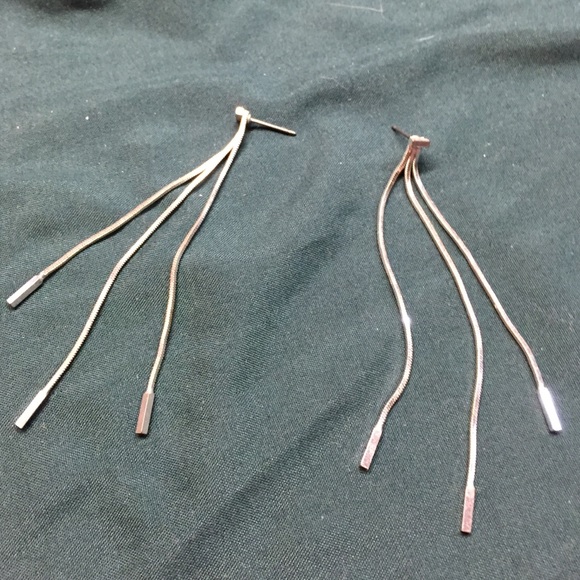 Earrings - Picture 1 of 3