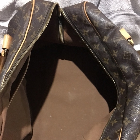 Louis Vuitton CarryAll - Picture 4 of 4