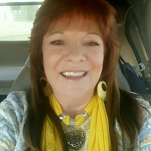 Meet your Posher, Teri