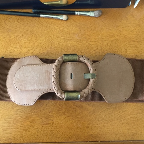 SOLD -Urban Outfitters Waist Cincher Belt