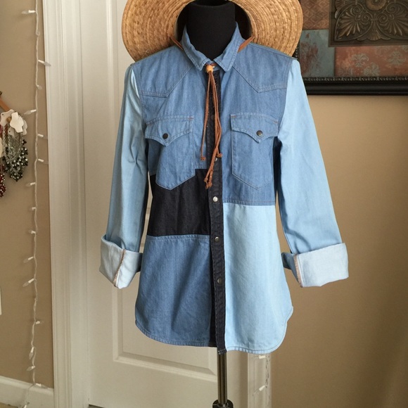 Madewell Tops - RARE MADEWELL mixed denim shirt w/snap closure