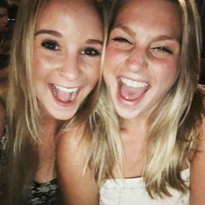 Meet your Posher, Chloe