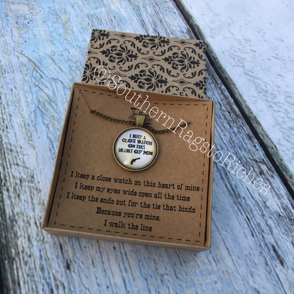 Johnny Cash Glass Close Heart of Mine Necklace - Picture 3 of 4