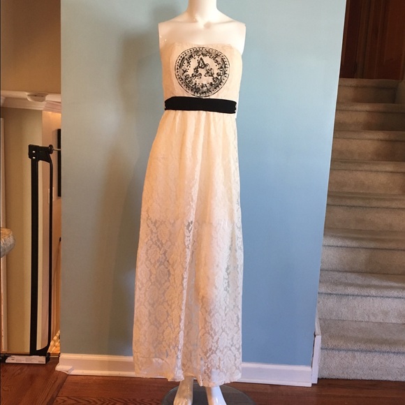 Floral Lace Floor Length Dress Cream w/ Black sash