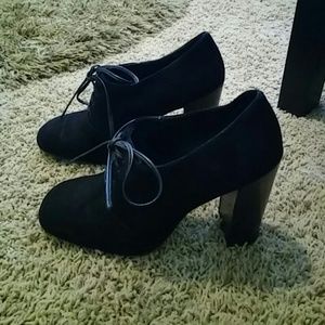 Tory Burch black shoes