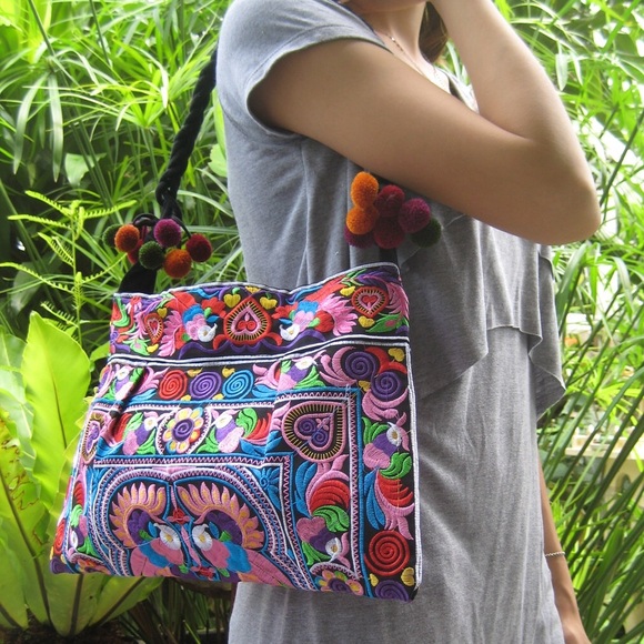 Anthropologie Handbags - ⭐️LAST ONE⭐️Boho chic bag can be an XL clutch