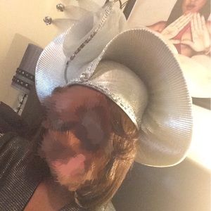 Derby style church hat- (if int. in suit just ask)