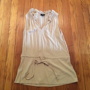 Top that cinches at waist