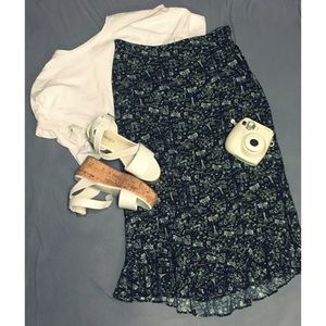 Midi Skirt with Patterns of France 🍷