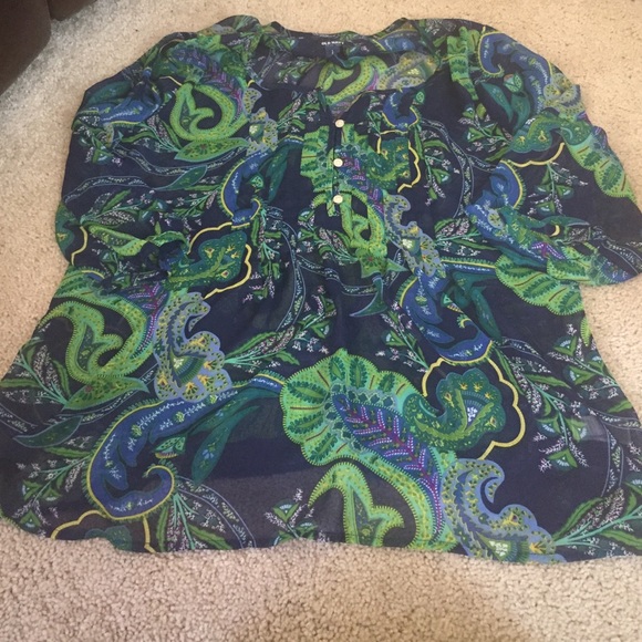 Old navy shirt