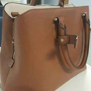 Meet your Posher, Jeanette