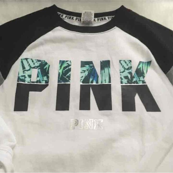 PINK Victoria's Secret Sweaters - XS Fern Colorblock Perfect Crew PINK Victoria's Secret Sweaters - XS Fern Colorblock Perfect Crew