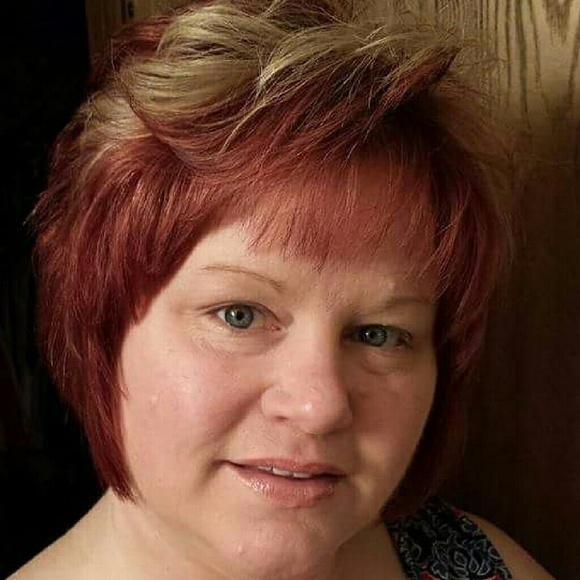 Meet your Posher, Sandra - Picture 1 of 1