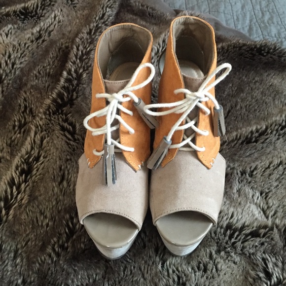 Platform heels - Picture 2 of 2