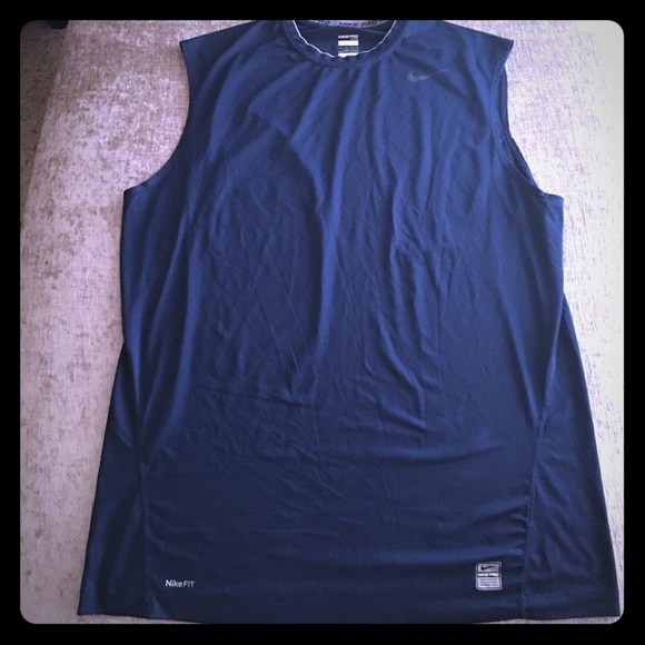 Men's Nike Fit workout tank
