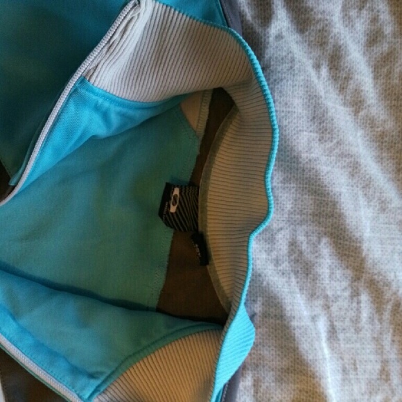 Oakley Sweatshirt - Picture 3 of 4