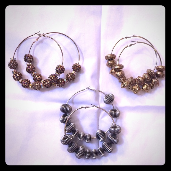 Bundle of earrings